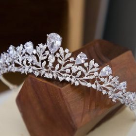 Diadème serre-tête mariage champêtre garni de diamants