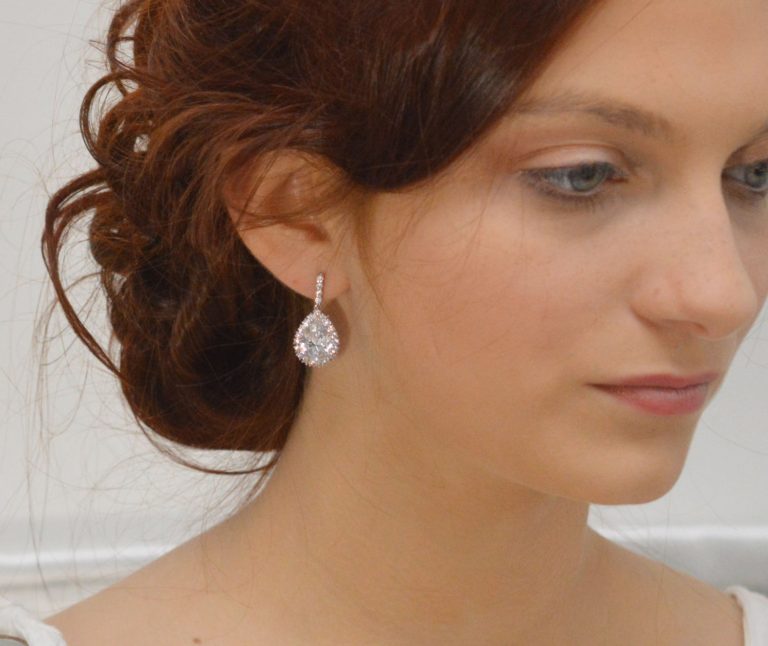 Boucles d’oreilles à fleurs naturelles ivoire et or – bijoux mariage