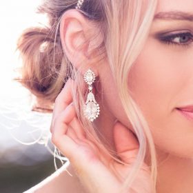 Boucles d'oreilles mariage chandelier diamants zircon