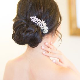 Peigne cheveux mariée fleur cristal bijoux de tête