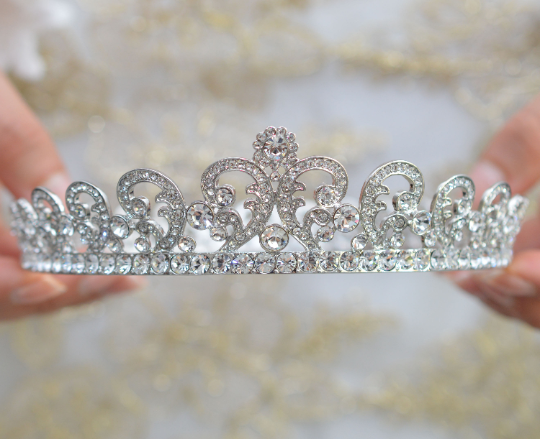 Couronne princesse pour mariage cristal Swarovski, bijou de tête de luxe