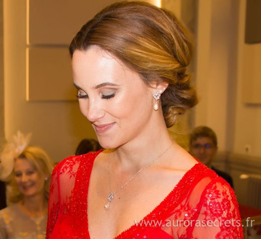 Parure De Mariage Collier Et Boucles D'oreilles Zirconiums Rouge - Plaqué Argent - Neuf