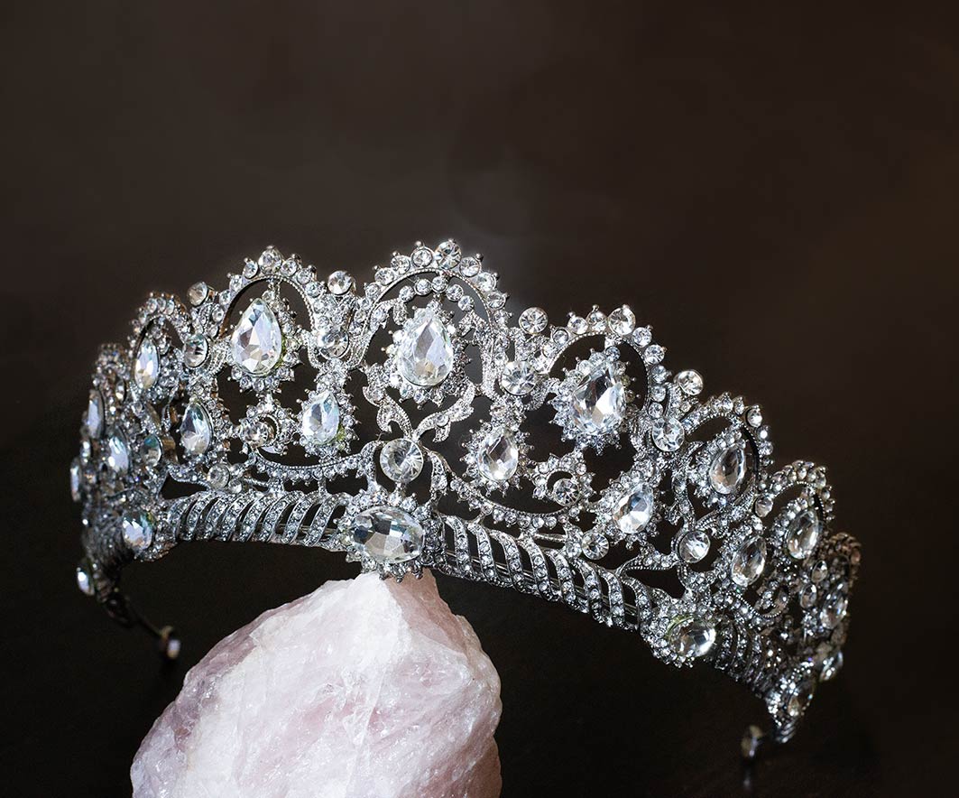 Diadème de mariée argenté ornée de strass « Rosalina » – Image 3