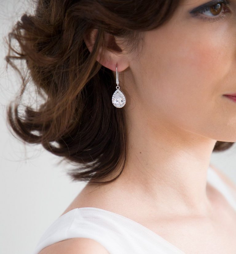 Boucles d'oreilles cristal mariage en forme de goutte ornées Zircon
