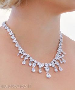 Collier mariage agadir argenté avec petit papillon blanc - Un grand