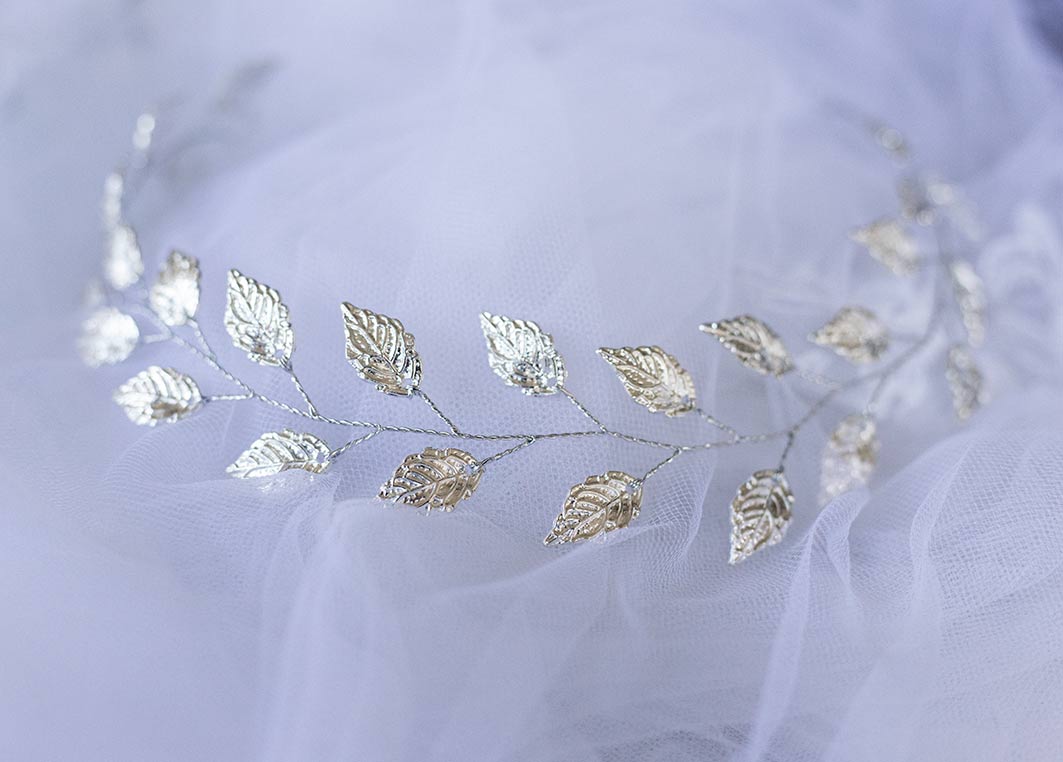 Bijou cheveux mariage, vigne souple champêtre feuilles "Niki" – Image 10