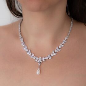 Collier de mariée élégant diamanté perle nacrée Swarovski "Laure"