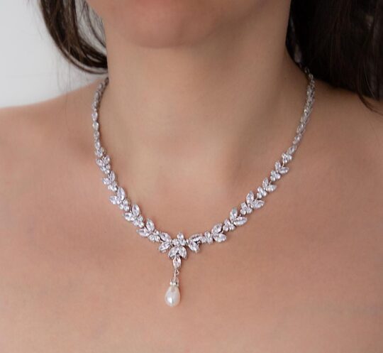Collier de mariée élégant diamanté perle nacrée Swarovski "Laure"