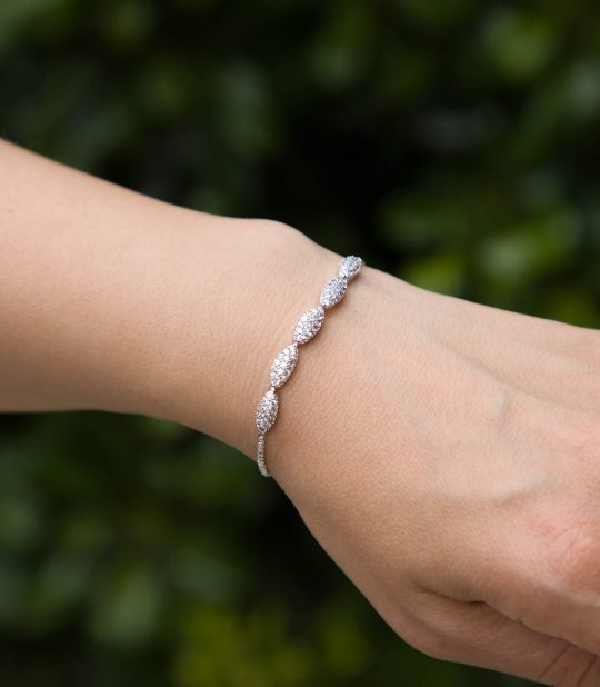 Bracelet pour mariée argenté fin et élégant 4