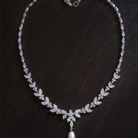 Collier mariage diamanté oxydes de zirconium perle Swarovski