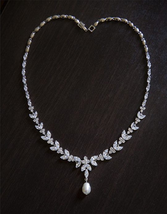 Collier mariage diamanté oxydes de zirconium perle Swarovski