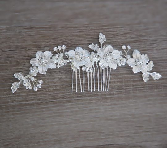 Accessoire cheveux mariage peigne fleurs en métal