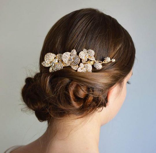 Bijoux de cheveux pour mariage fleurs orchidées Renata 3