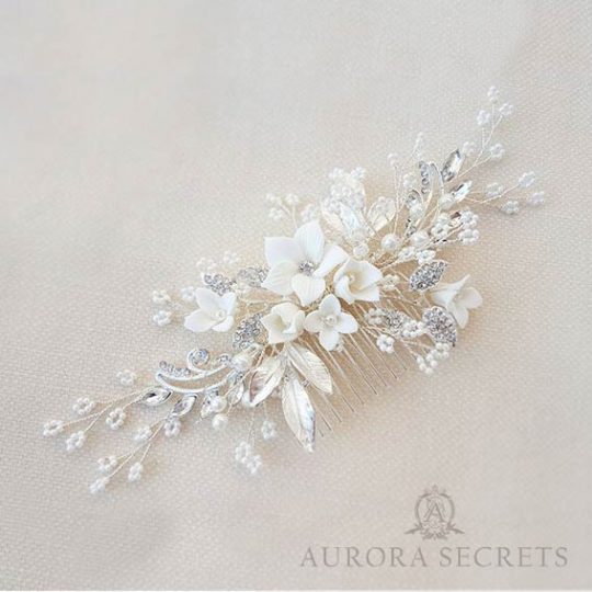 Bijou de cheveux mariage fleurs feuilles perles cristaux