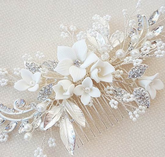 Bijou de cheveux mariage fleurs feuilles perles cristaux