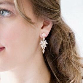 Boucles d'oreilles mariée élégantes en cristal Swarovski Célestine (3)