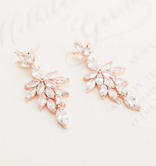 Boucles d'oreilles mariée élégantes en cristal Swarovski Célestine