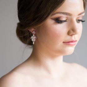 Boucles d'oreilles mariée élégantes en cristal Swarovski “Célestine”