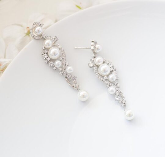 Boucles d’oreilles mariage pendantes perles et cristal Nicole