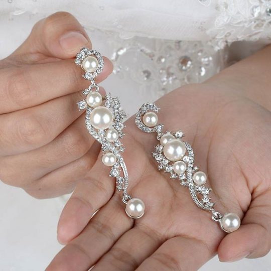 Boucles d’oreilles mariage pendantes perles et cristal Nicole