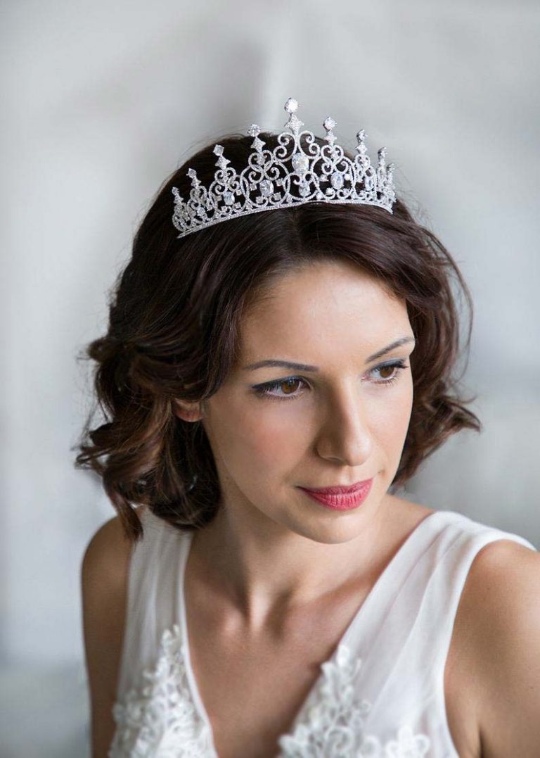 Les DIAMANTS de la COURONNE et joyaux des souverains français. La