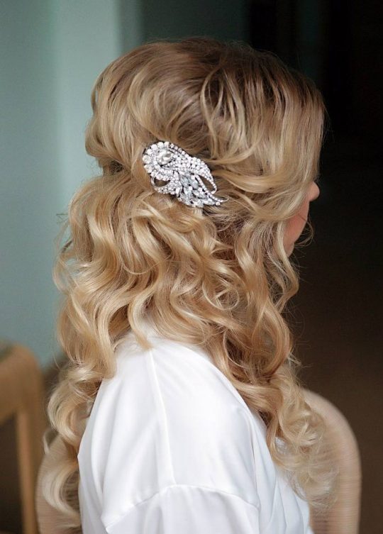 Peigne coiffure mariage, bijoux de cheveux cristal "Dorothée"