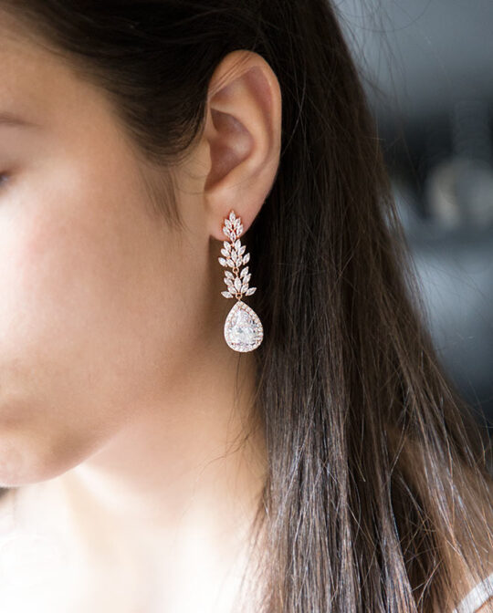 Boucles d’oreilles mariage pendantes chic en Zircon "Lara" – Image 4