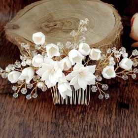 Bijoux chignon mariage fleurs blanches sur peigne Lara