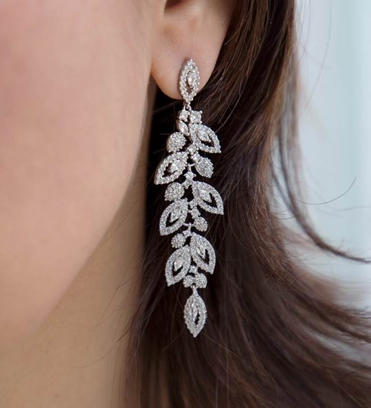 Boucles d'oreilles mariage feuilles pendantes Darina