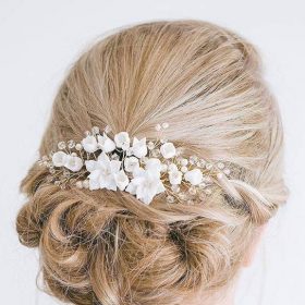 bijoux chignon mariage fleurs blanches sur peigne