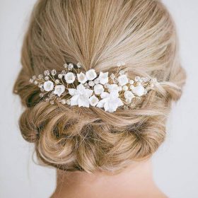 bijoux chignon mariage fleurs blanches sur peigne