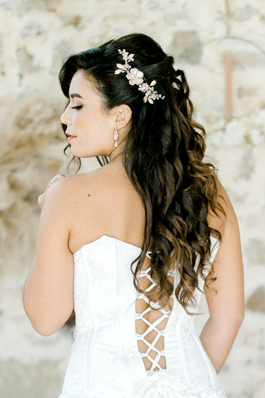 Accessoire cheveux mariage bohème bijou coiffure fleurs perles Daniela