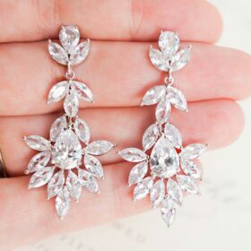 Boucles d’oreilles mariée pendantes originales Doria