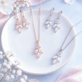 Parure bijoux mariée élégante pendentif en cristal « Colette» – Image 7