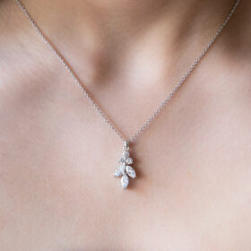 Parure bijoux mariée élégante pendentif en cristal « Colette»