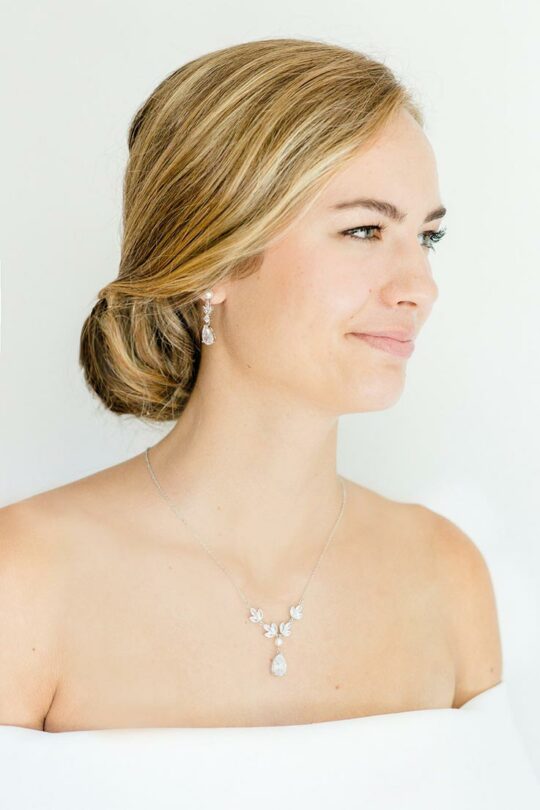 Parure bijoux mariage élégant collier boucles cristal perles "Kely"