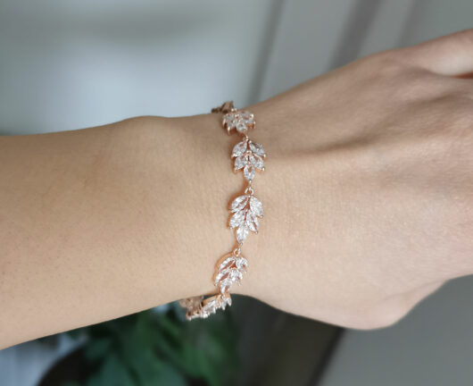 Superbe Bracelet LUXURY B, Orné De Cristaux, Occasion