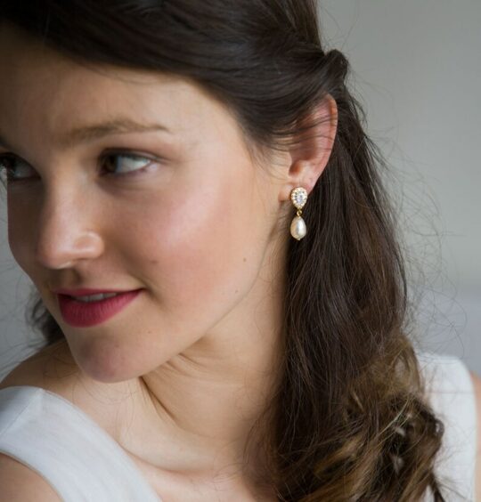 Boucles d’oreilles mariage précieuses cristal et perles Swarovski délicates Sarah