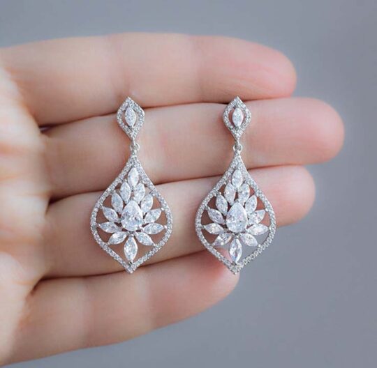 Boucles d'oreilles diamantées pour mariée, cristal de qualité en oxyde de zirconium – Image 2