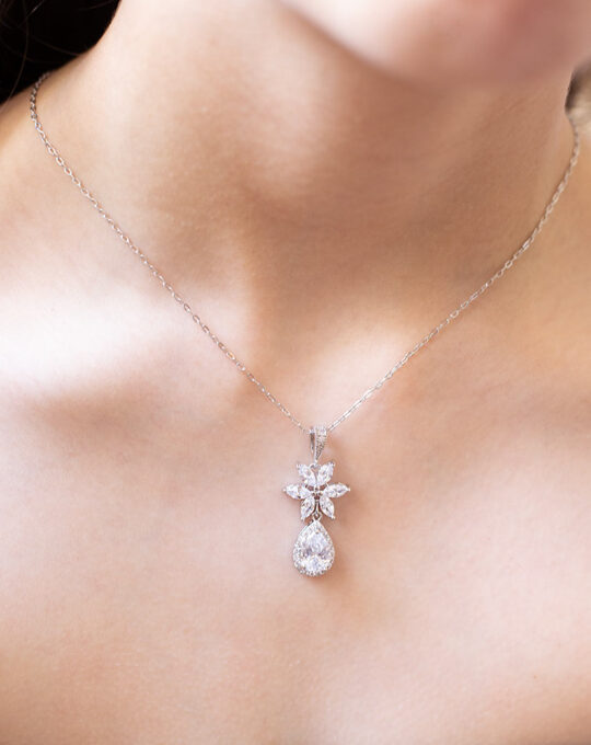 Collier avec bijou de dos pour mariée fleurs goutte diamantées cristal en oxyde de zirconium – Image 3
