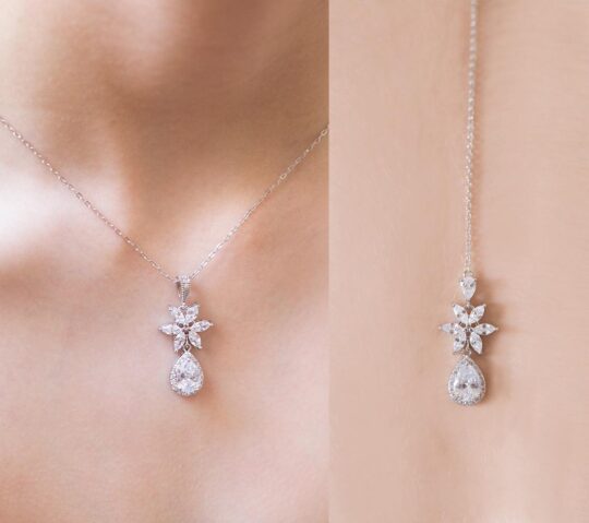 Collier avec bijou de dos pour mariée fleurs goutte diamantées cristal en oxyde de zirconium