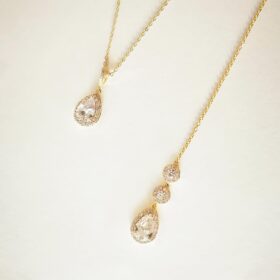Collier goutte avec pendentif de dos élégant avec Zircons, bijou de dos doré