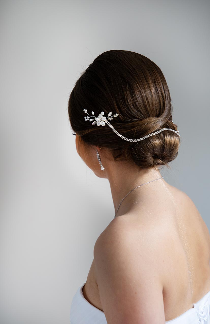 Bijou cheveux mariage bohème chic fleurs strass sur petites peignes "Solenne" – Image 2
