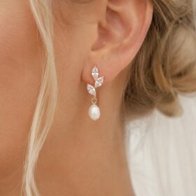 Boucles d’oreilles mariage petites légères perles naturelles & zircon "Céleste"