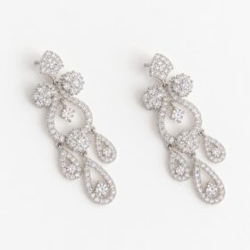 Alternative view of Boucles d’oreilles mariage chandelier, bijoux raffinés rétro chic « Alexia »