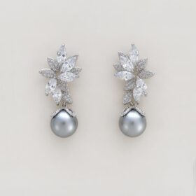 Boucles d’oreilles de mariée élégantes en oxydes de zirconium et perles bleu-gris "Solène"