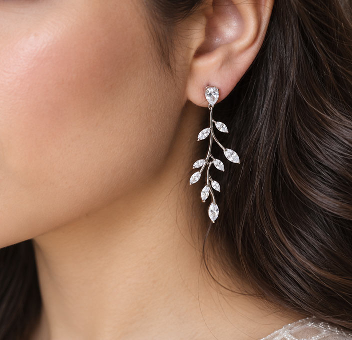 Boucles d’oreilles mariage raffinées à feuilles en cristal scintillant "Ariane"
